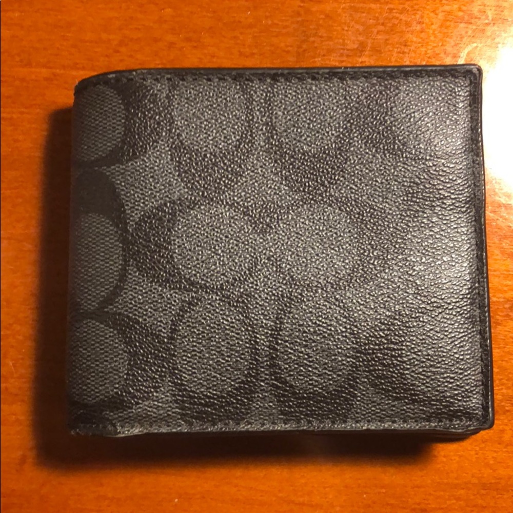Coach Men Bi-Fold Wallet